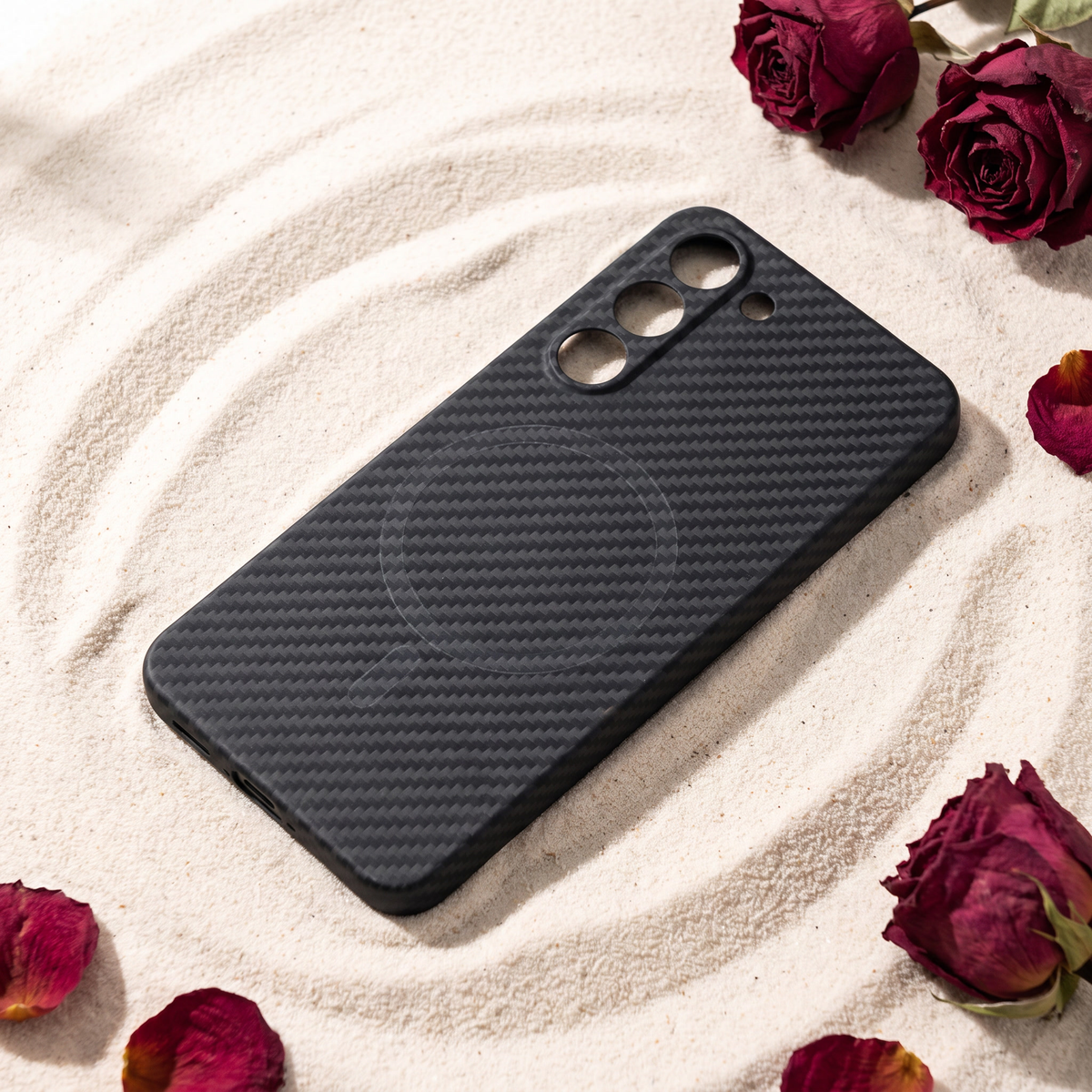 Aramid case for Galaxy S25 Edge showing the magnetic area