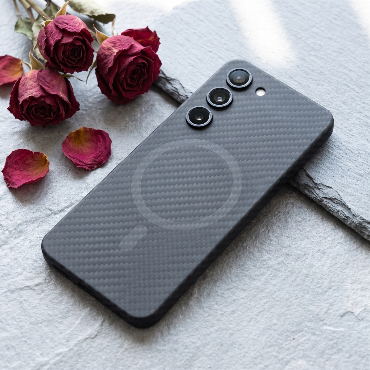 Aramid case for Galaxy S25 FE showing the magnetic area