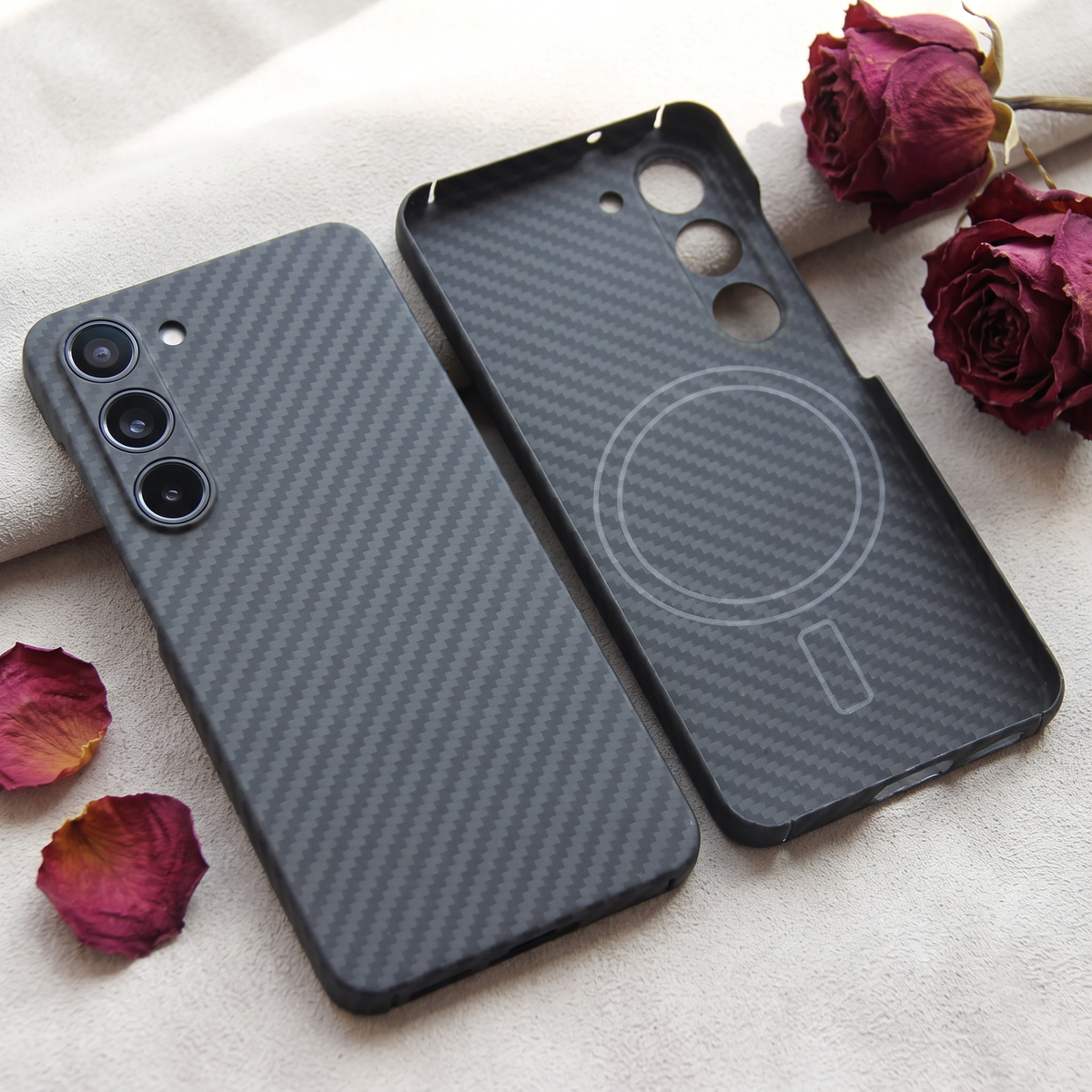 Black aramid case for Galaxy S24